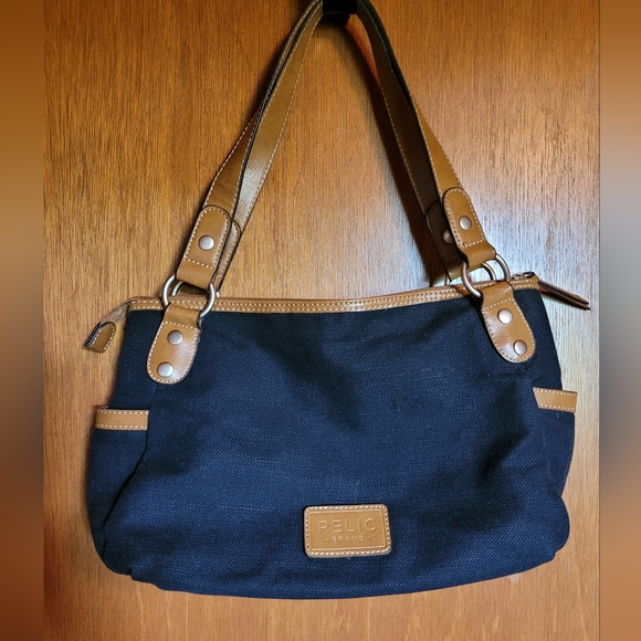 Relic Handbag Shoulder Bag Zipper Close Canvas with Straw Fabric Accents - Picture 2 of 7